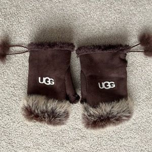 Ugg fingerless gloves with Faux Suede Fur. Never worn, like new.